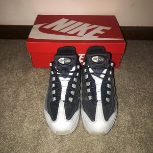 Nike Air max 95 ESSENTIAL SIZE 9.5